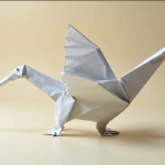 Pelajari langkah awal belajar origami, seni melipat kertas yang unik dan menyenangkan. Temukan sejarahnya, tips, dan model sederhana untuk pemula dalam artikel ini.